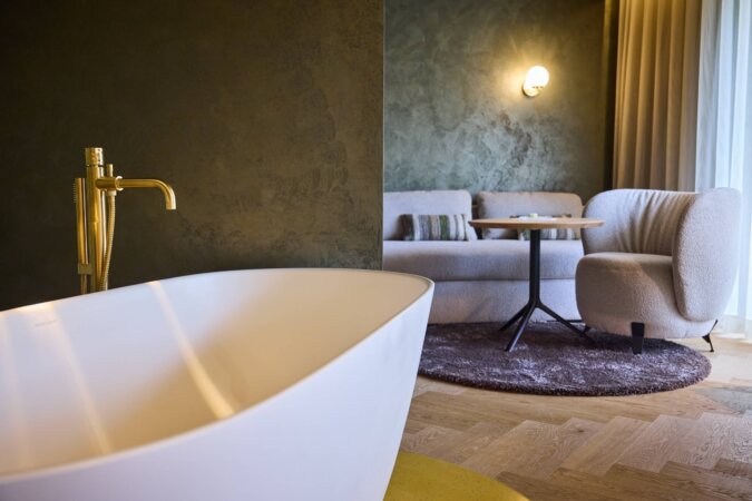 freistehende Badewanne, Suite im nōa Schladming