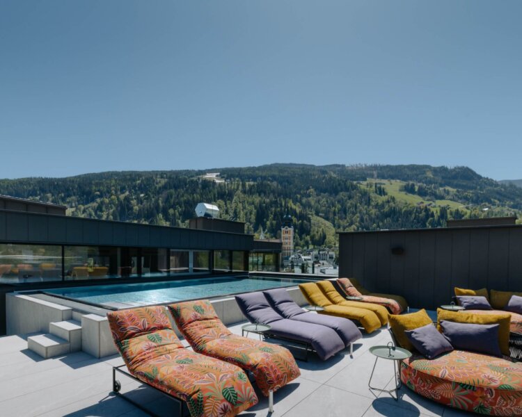 Rooftop-Pool im noa Schladming